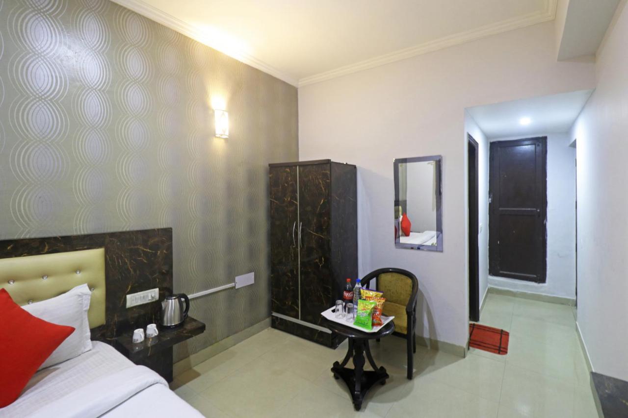 ניו דלהי Airport Samara Inn מראה חיצוני תמונה